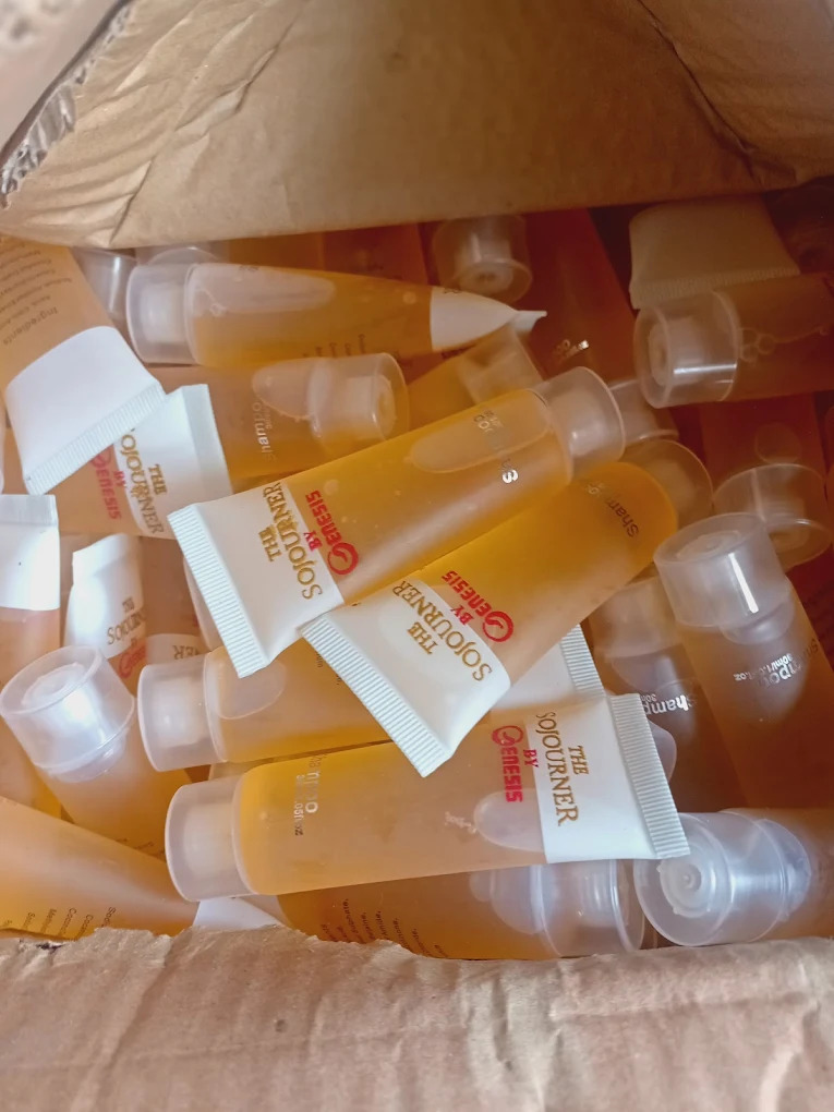 Shampoo Tube — Bathroom & Guest Toiletries